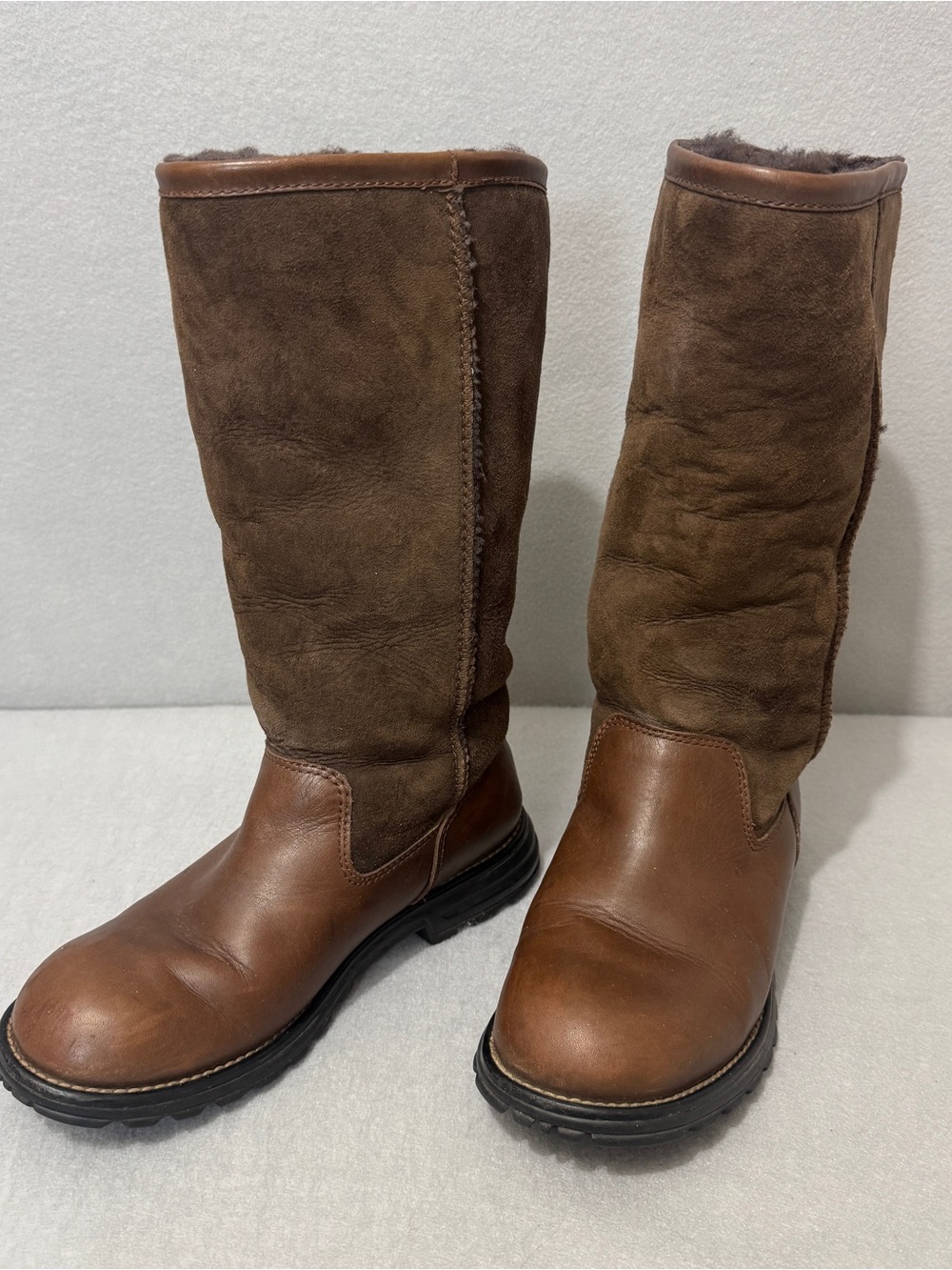 UGG Women Boots Tall 7 Brown Leather Suede Shearling Lined Warm Winter Pull On